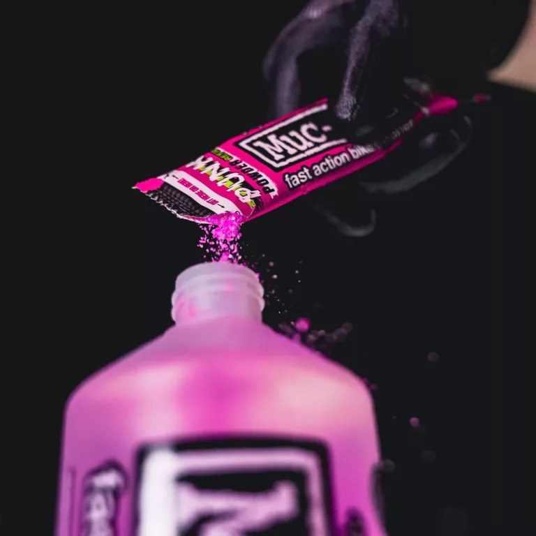 muc_off_punk_powder_4_pack_3.jpg MUC-OFF Punk Powder Bundle Cleaning Kit (4 pack)