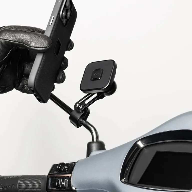 peak_design_motorcycle_mirror_mount_4-1.jpg PEAK DESIGN Motorcycle Mirror Smartphone Mount