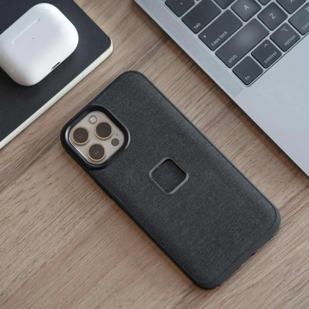 peak_design_everyday_case_iphone_14_plus_black_2-1.jpg PEAK DESIGN Coque iPhone 14 Plus