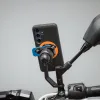 quad_lock_mirror_stem_mount_3-1.jpg QUAD LOCK Support smartphone rétroviseur à tige