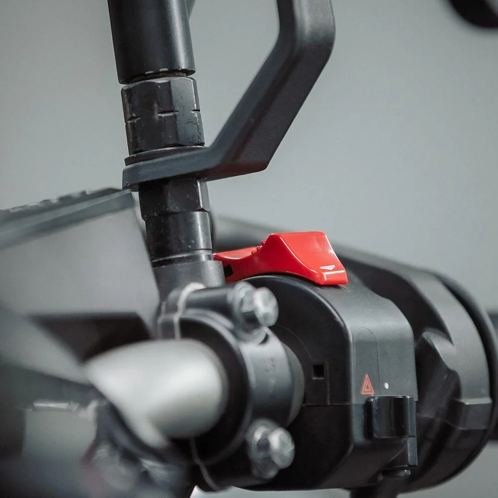 quad_lock_mirror_stem_mount_5-1.jpg QUAD LOCK Support smartphone rétroviseur à tige