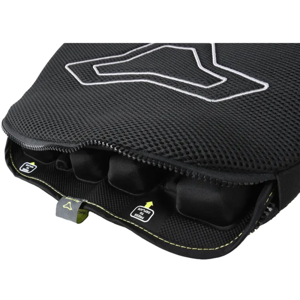 macna_airseat_dlx_black_3.jpg MACNA Coussin de selle Airseat DLX