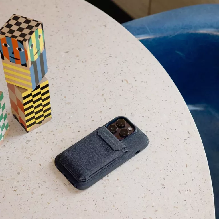 peak_design_mobile_wallet_black_8.jpg PEAK DESIGN Mobile Wallet met geïntegreerde standaard