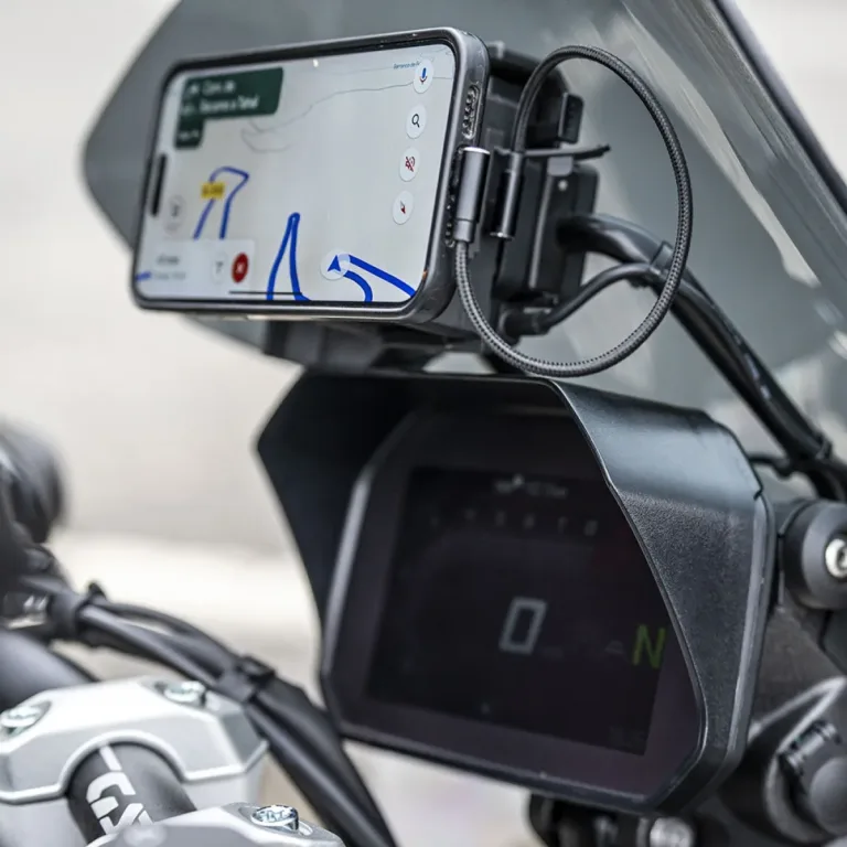 wunderlich_peak_design_usb_bmw_mount_6.jpg WUNDERLICH USB Oplaadbehuizing met Peak Design Houder voor BMW Navigator of ConnectedRide Bevestiging
